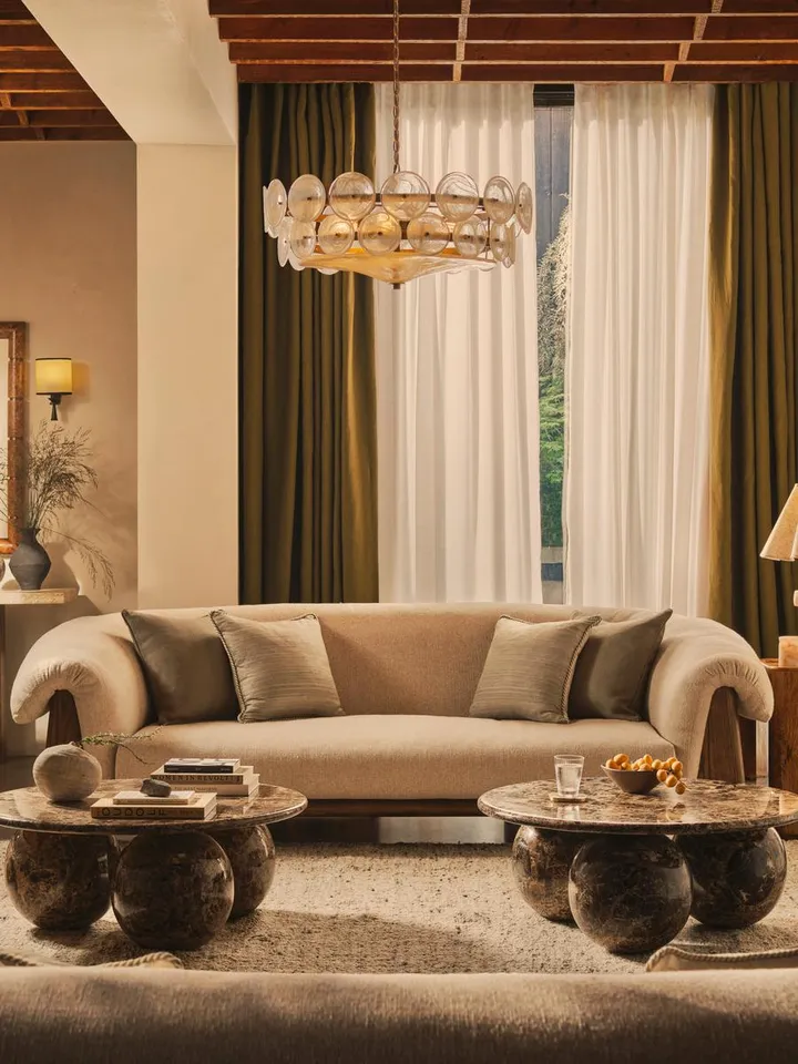 Aden Sofa, Textured Linen, US