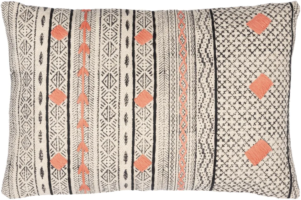 Zoya ZYA-001 16"L x 24"W Pillow Cover
