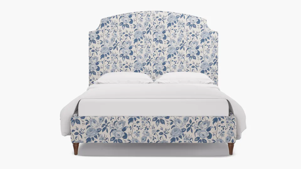 Cove Bed, Delft Chintz, Walnut Decorative Tapered Leg, Queen