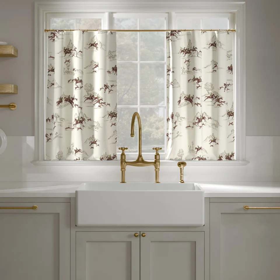Printed Linen Café Curtain, Green Cotswold Hunt, 25" x 36", Privacy