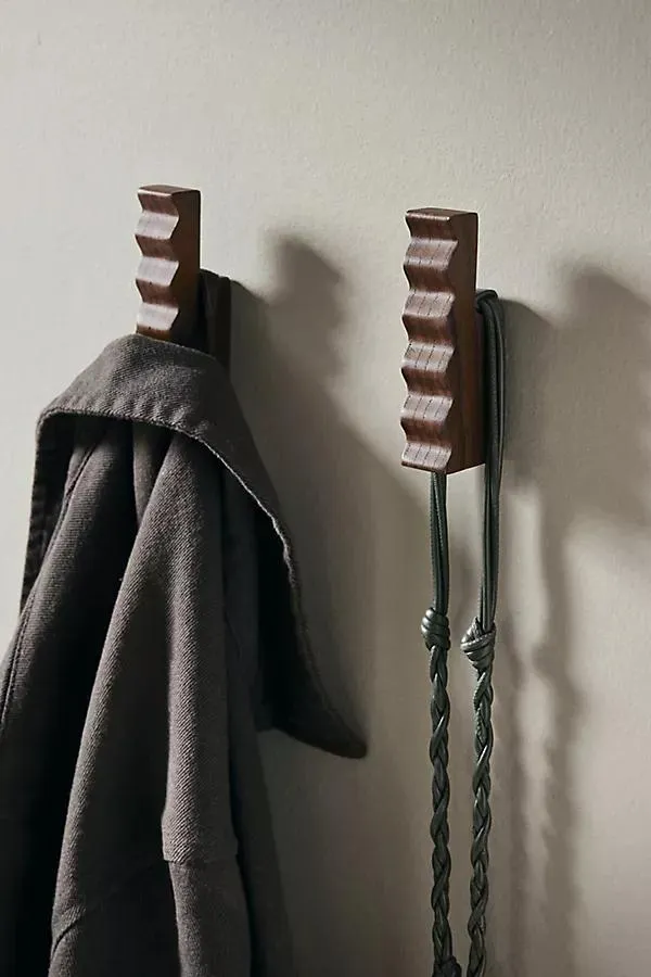 Unda Ash Wood Rippled Hook, Set of Two