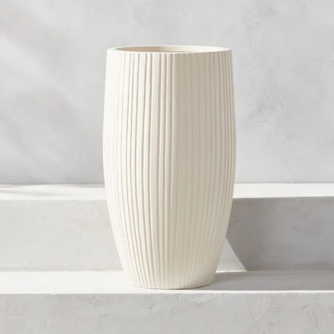 Zadie White Resin Indoor/Outdoor Large Planter 25.25"H