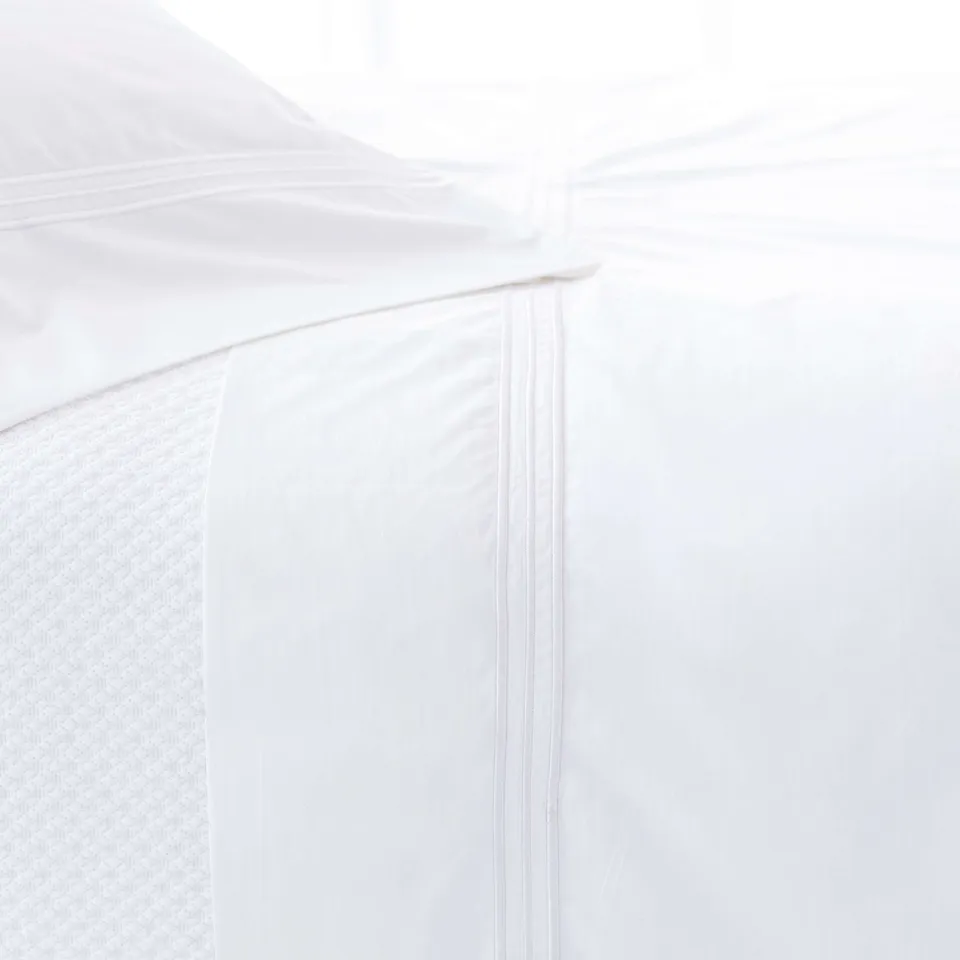 Trio White Flat Sheet