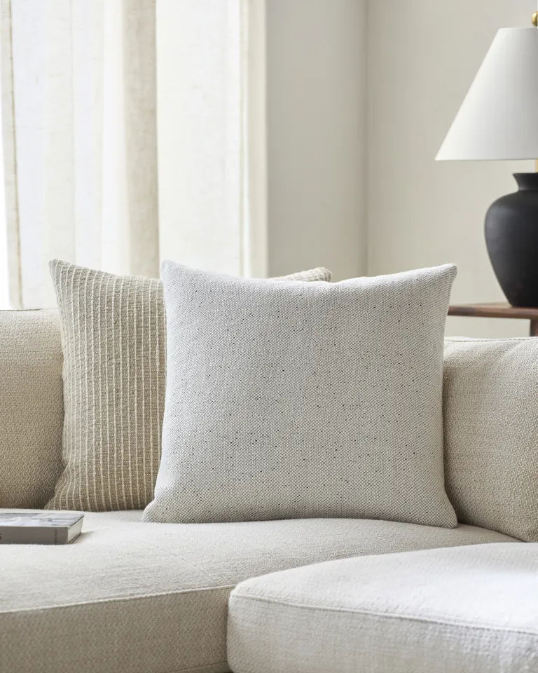 Artisanal RTI-001 18"L x 18"W Pillow Cover