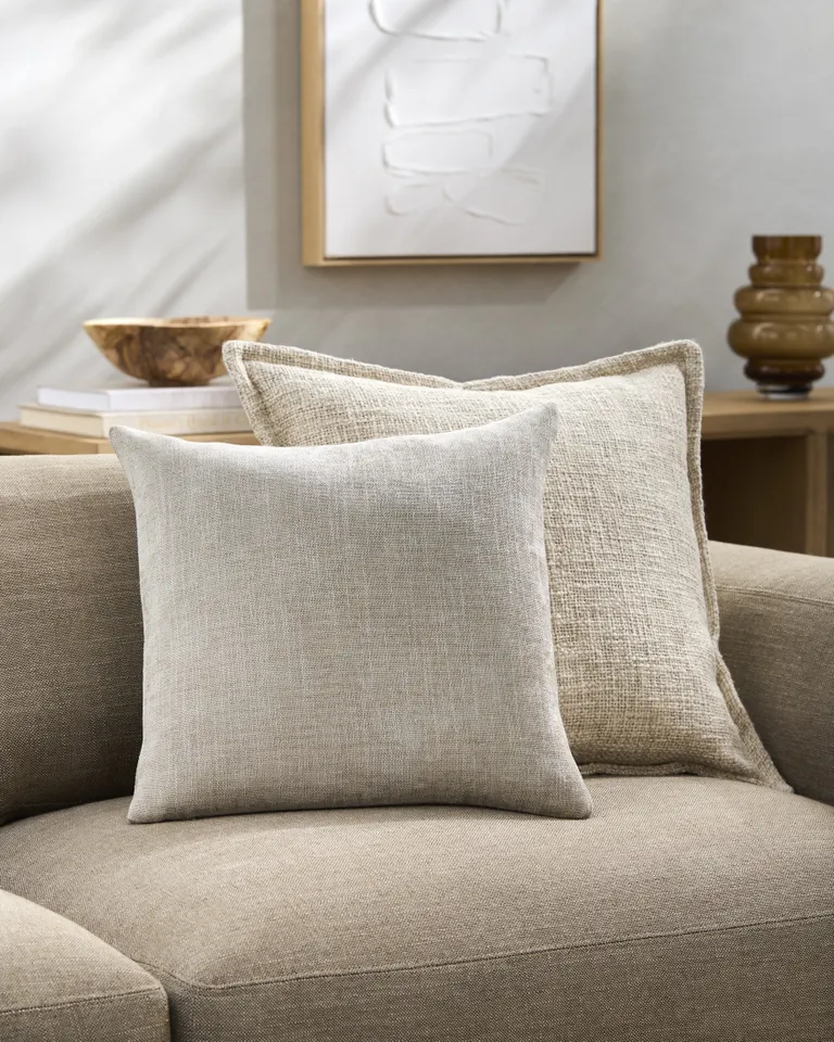 Zunaira ZNR-012 18"L x 18"W Pillow Cover