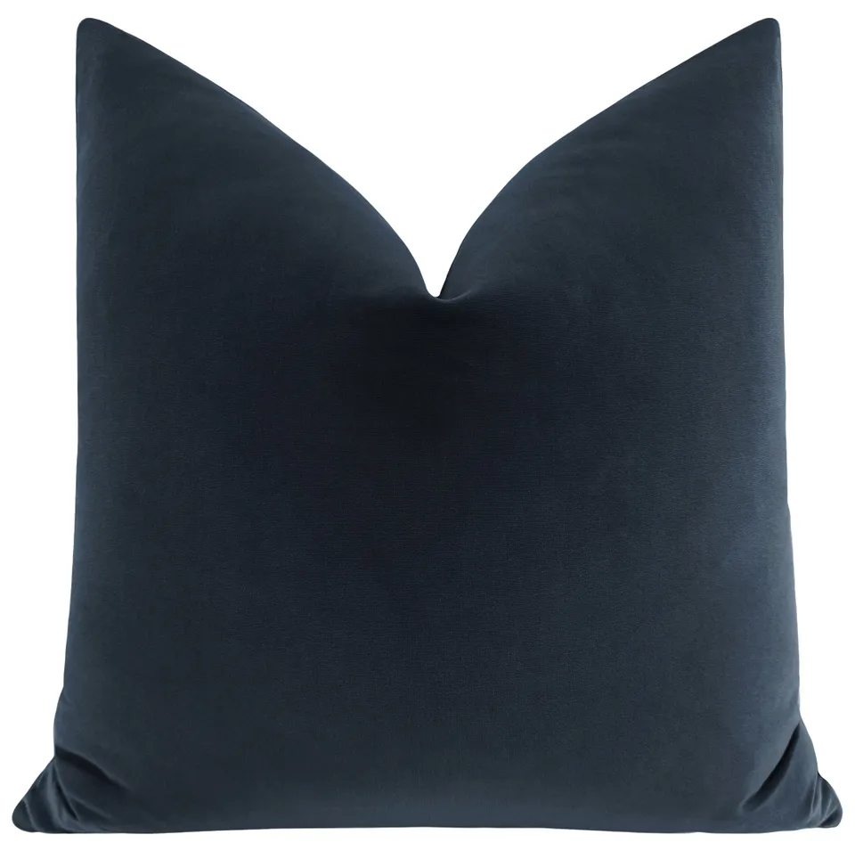 SIGNATURE VELVET // PRUSSIAN BLUE - 26" X 26"