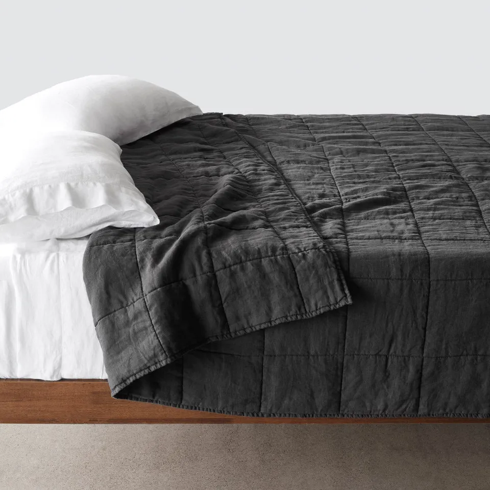 The Citizenry Stonewashed Linen Quilt | King/California King | Charcoal