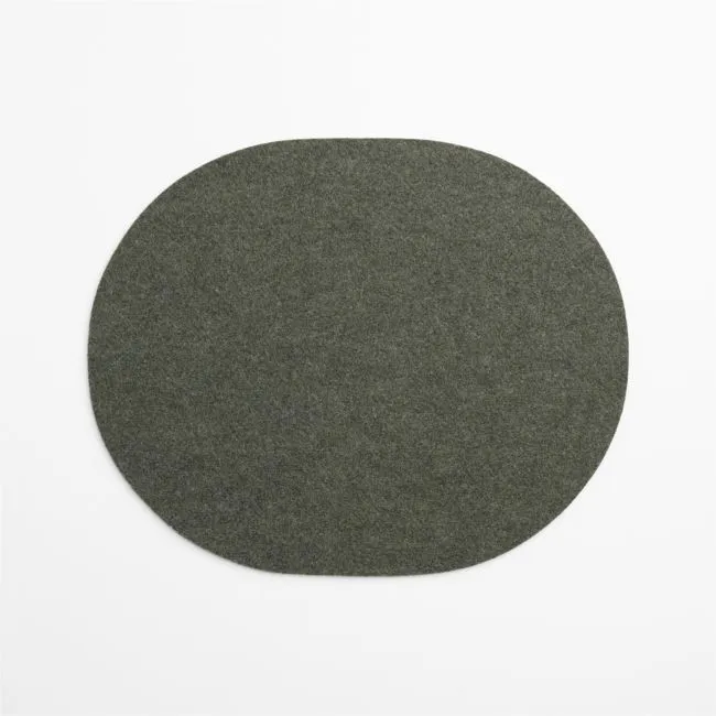 Oval Grape Leaf Felt Placemat