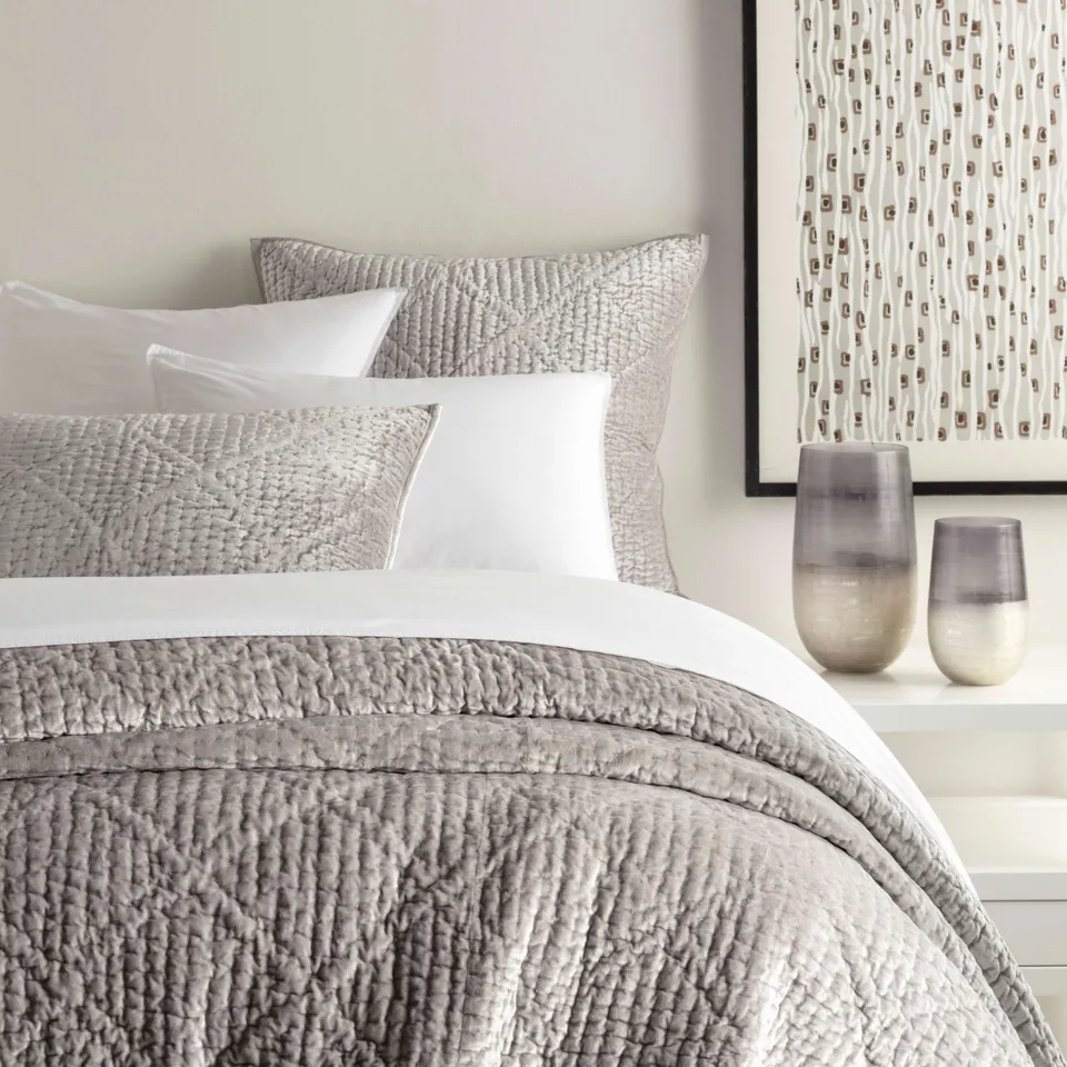 Parisienne Velvet Grey Quilt