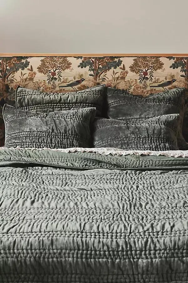 Lustered Velvet Alastair Quilt