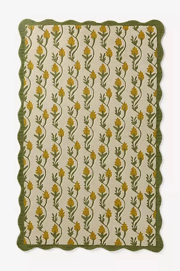 Folk Flower Hand-Tufted Scallop Wool Rug