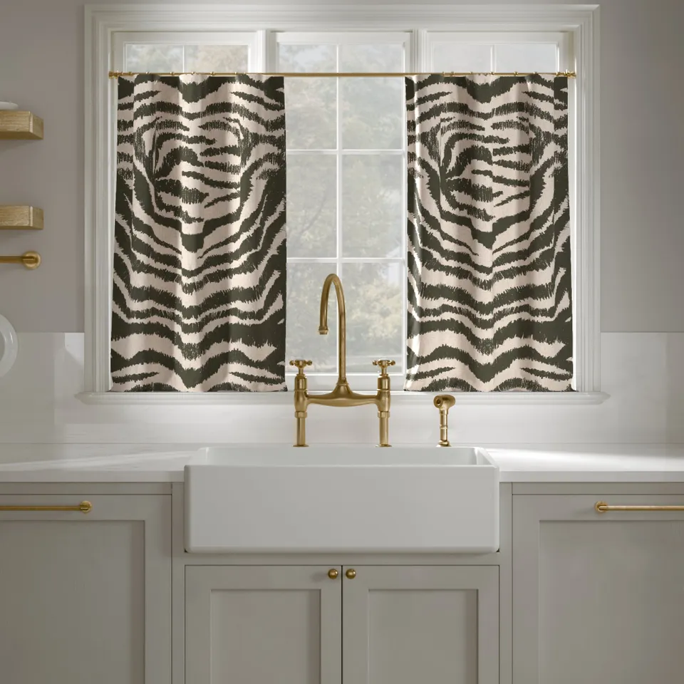 Printed Linen Café Curtain, Zebra, 25" x 36", Unlined