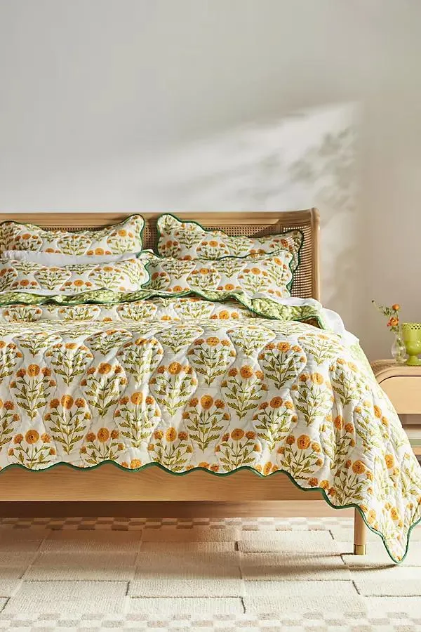 Iluka 100% Cotton Gauze Floral Quilt