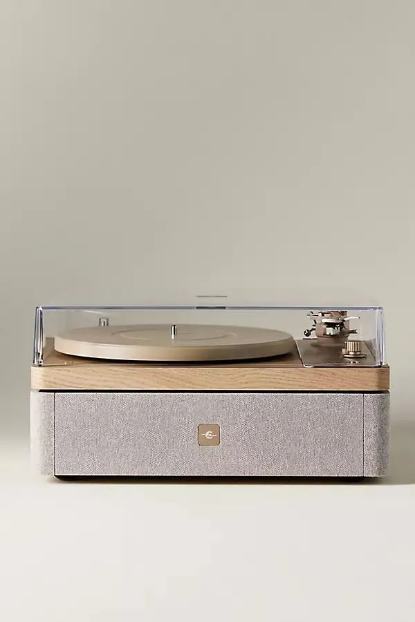 E100 Record Player