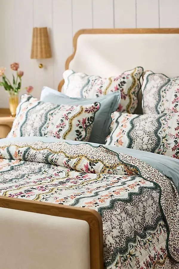 Iluka 100% Cotton Gauze Floral Quilt