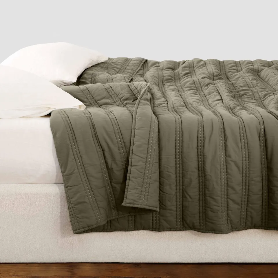 The Citizenry Organic Stonewashed Percale Channel Quilt | King/California King | Olive