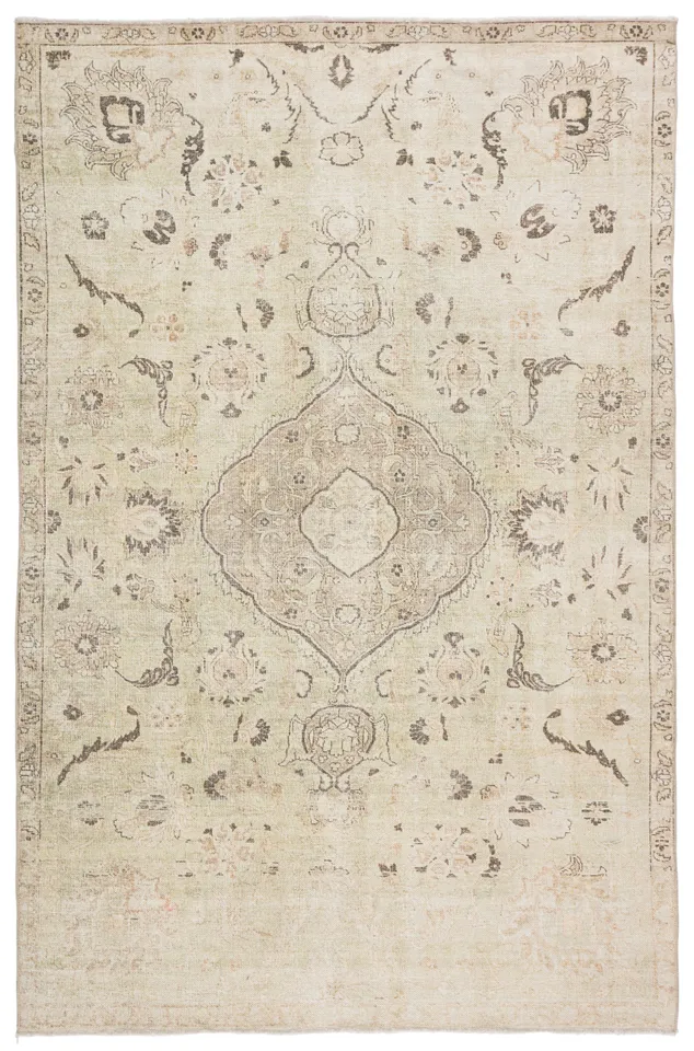 Victoire Medallion Green/ Gray Area Rug (5'X8')