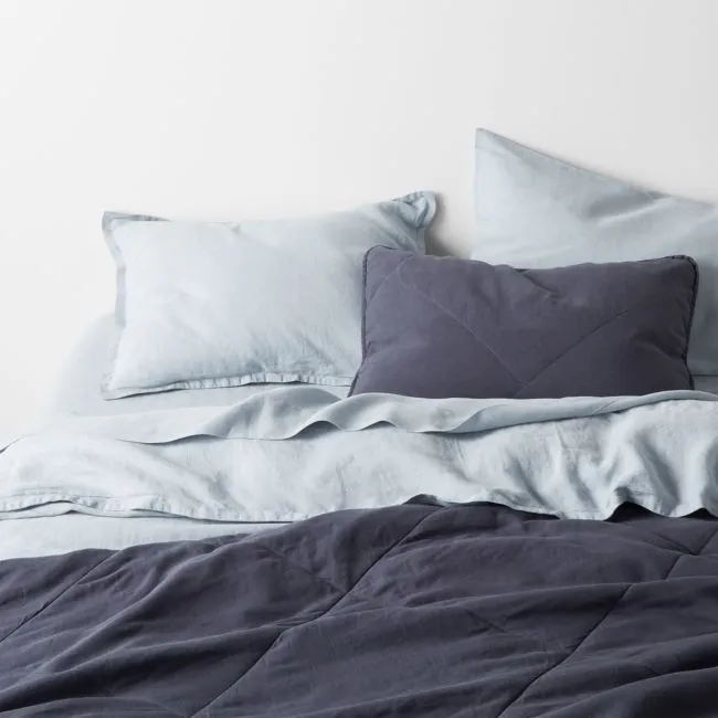 European Linen Midnight Navy Blue King Quilt