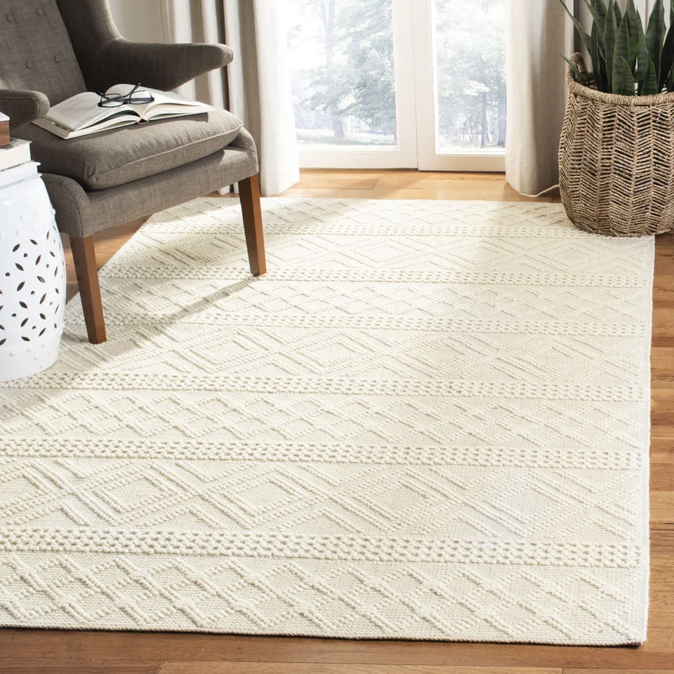 Arlo Home Hand Woven Area Rug, VRM211A, Ivory,  4' X 6'