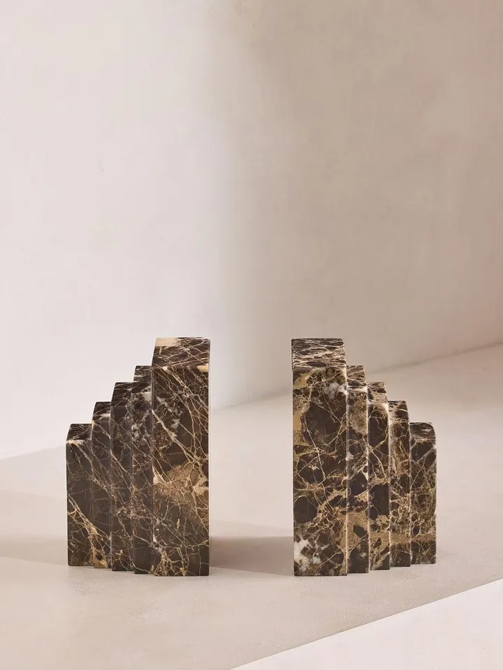 Lola Bookends, Dark Emperador