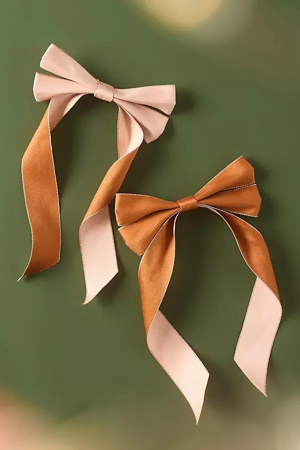 Carriage Clip-On Bow Ornament