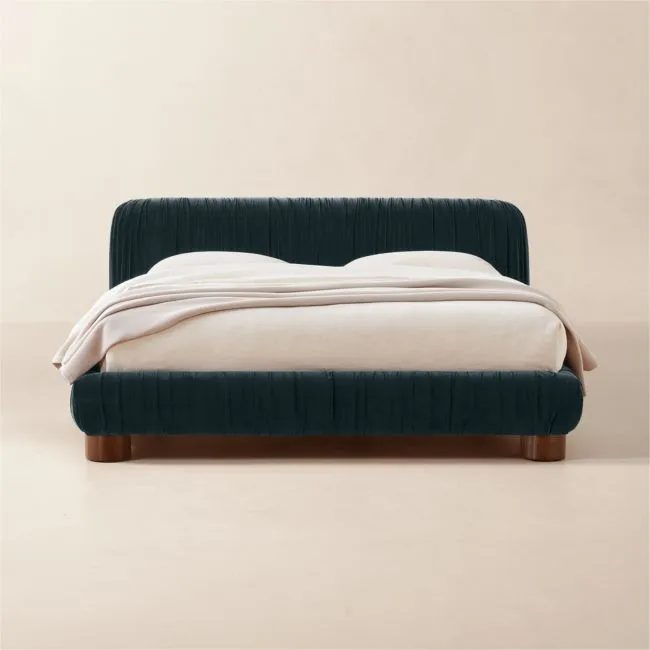 Cantar Blue Velvet Upholstered Queen Bed