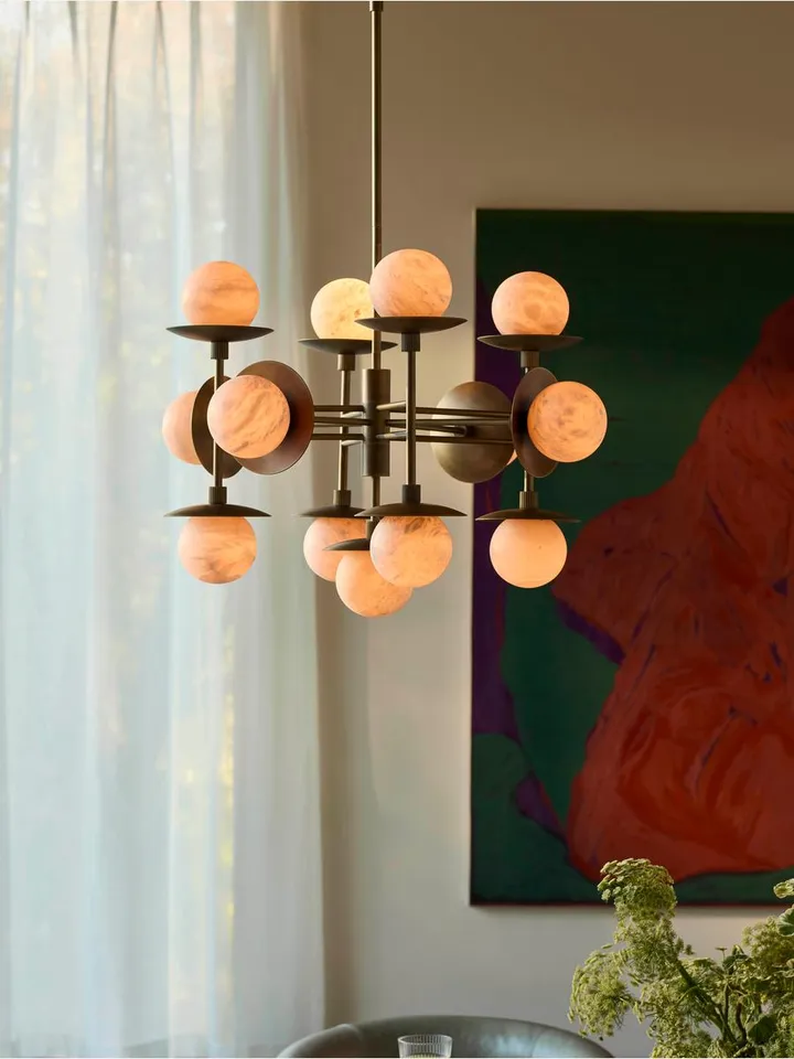 Cara Chandelier, US