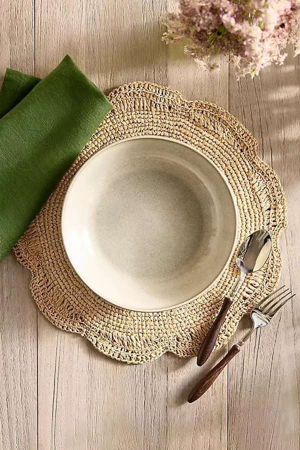 Scalloped Raffia Placemat