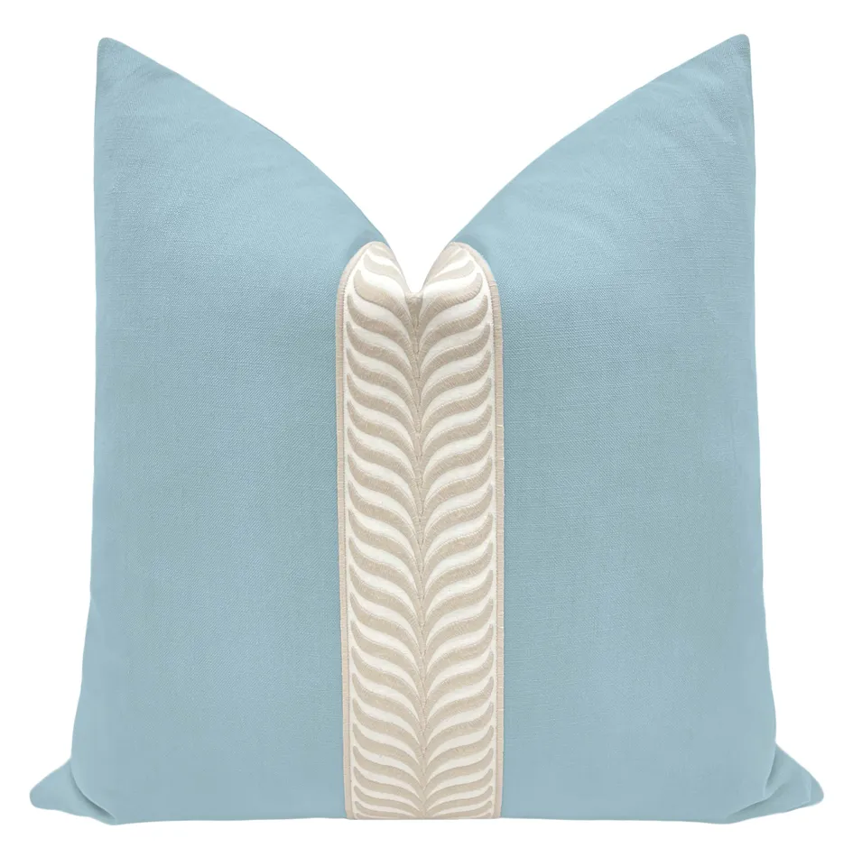 CLASSIC LINEN // HYDRANGEA BLUE + TRELLIS TRIM // NATURAL - 14" X 36"