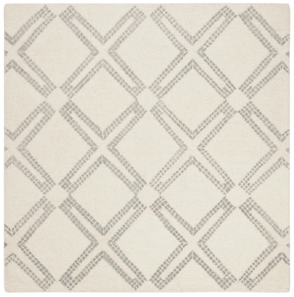 Arlo Home Hand Tufted Area Rug, BLG574G, Ivory/Silver,  5' X 5' Square