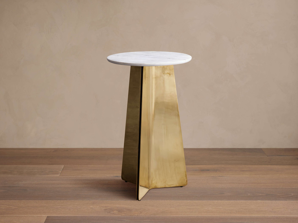 Vivien Metal Bistro Table Backordered till DEc 7, 2023