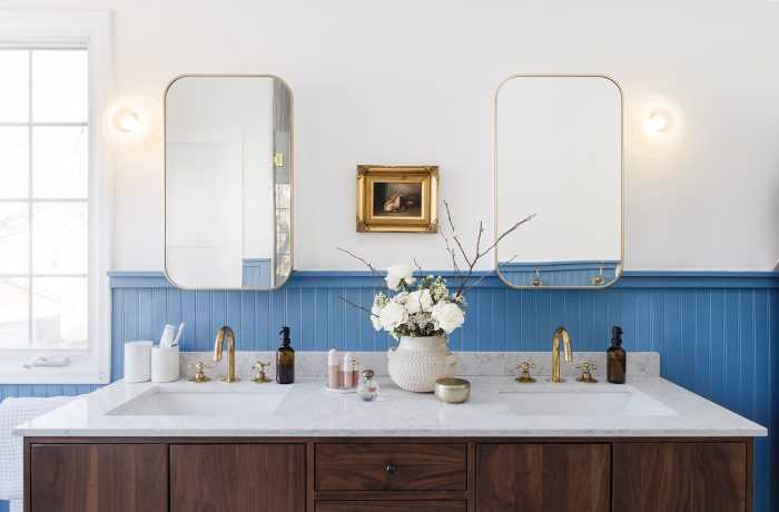 9 Bathroom Paint Colors Our Designers Can’t Get Enough Of